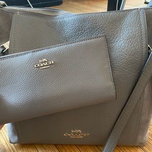 New Coach w Wallet & Crossbody Strap